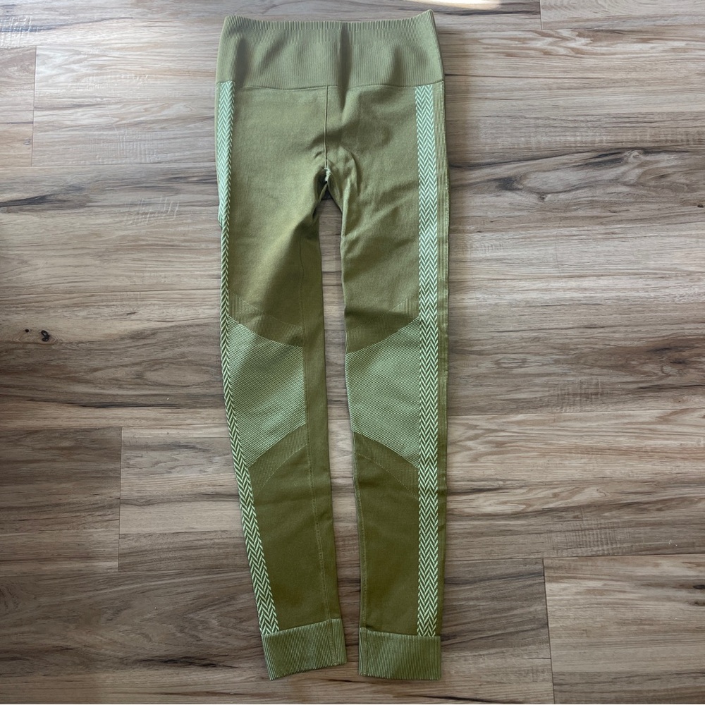 Fabletics Green Seamless High-Waisted Leggings
